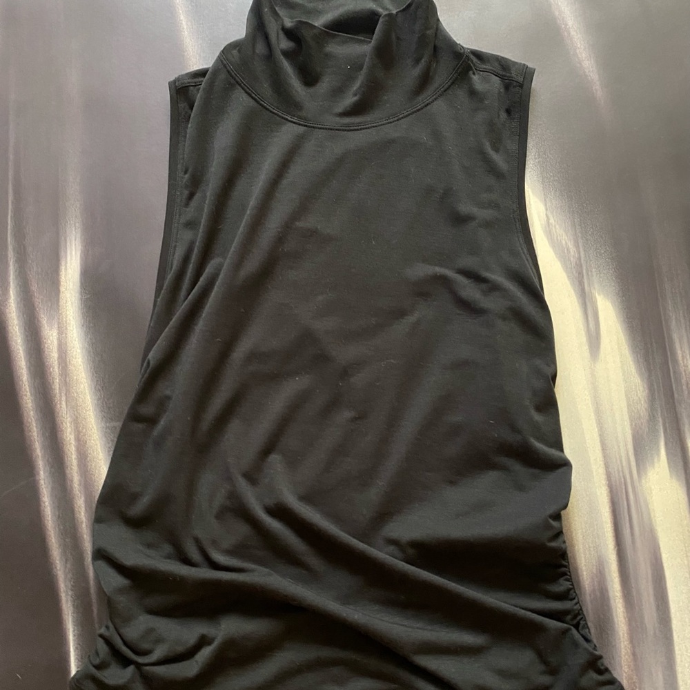Lululemon mock neck tank - only worn 1-2x
